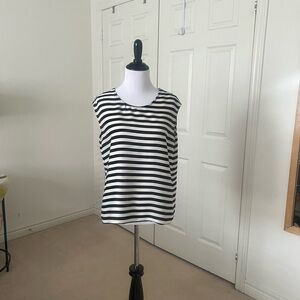 Ellen Tracy Black and White Striped sleeve less Blouse